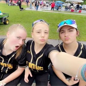 Meet your Posher, Elise